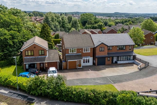 18, Bond Way, Cannock photo 4