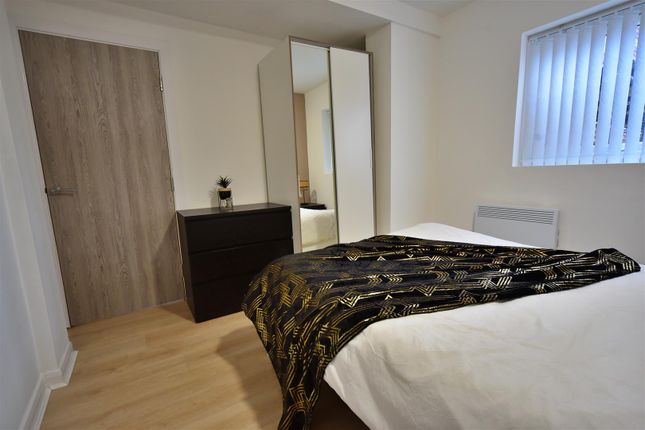 Room 9, 165, Albert Road, Middlesbrough photo 2
