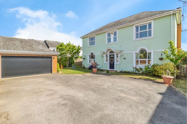5-bed house on 14, Goldcrest, Aylesbury, £865,000