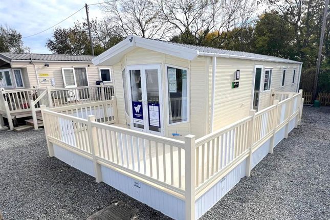 2-bed caravan on Holiday Home, Willerby Sierra, Wainfleet Bank, Skegness, £44,995