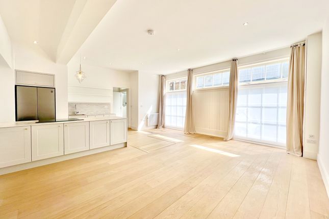 18, Daleham Mews, Belsize Park photo 2