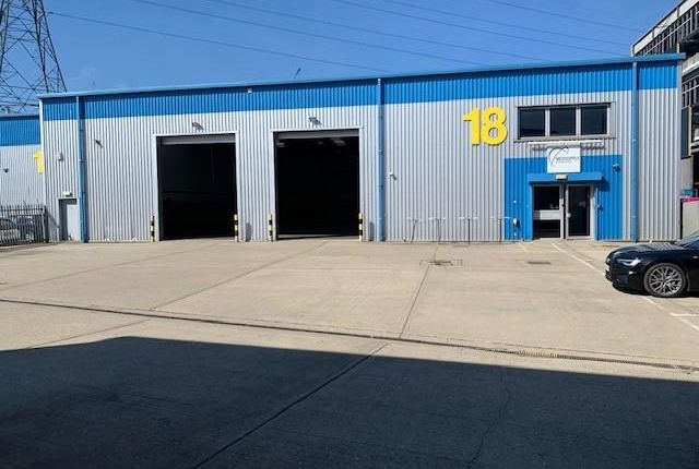 Thumbnail Industrial to let in Unit 18, The Io Centre, River Road, Barking, Home Counties