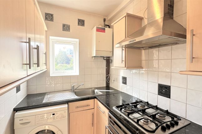 Flat for sale in Herga Road, Harrow, Middlesex