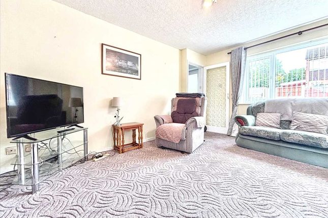 11, The Dell, Kirkby in Ashfield photo 2