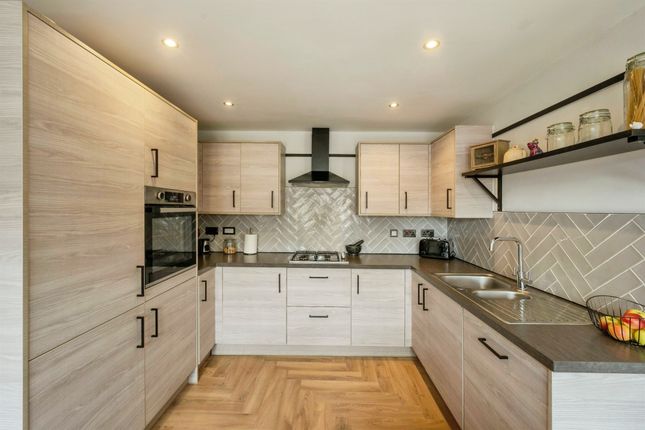 23, Archer Drive, DONCASTER photo 4