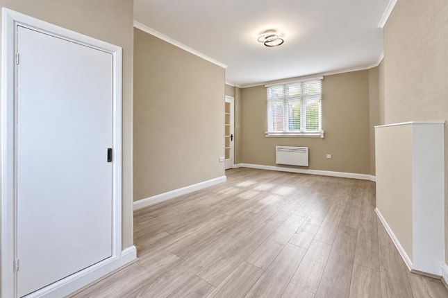 Flat 6, Marlborough House, Green Lanes, London photo 5