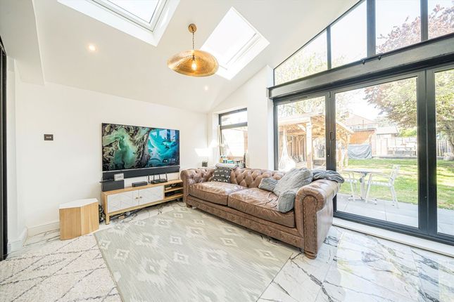 30, Lyndhurst Avenue, Whitton photo 4