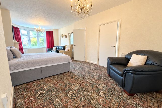 12, Lyndhurst Avenue, Manchester photo 4