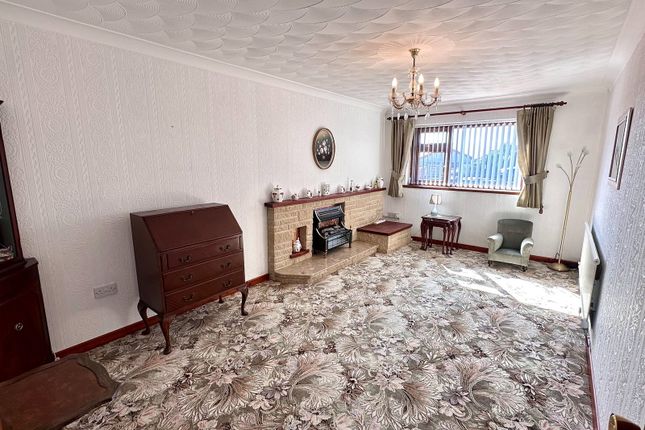 4, Salthouse Close, Swansea photo 5