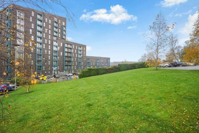 Flat for sale in Bouverie Court, Leeds