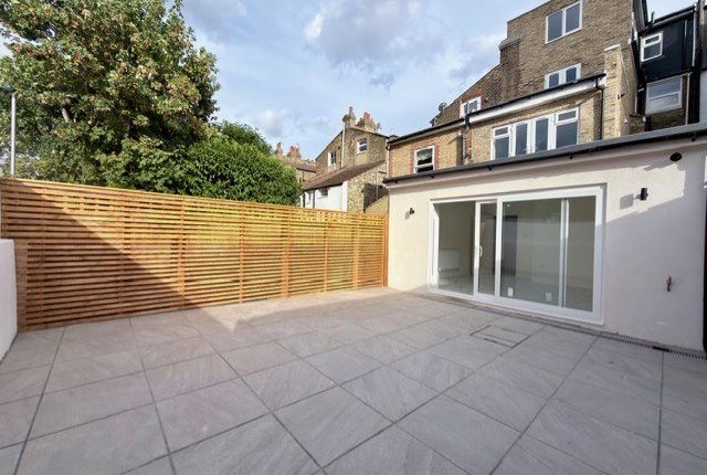 F1, 32, Gambole Road, Tooting, London photo 3