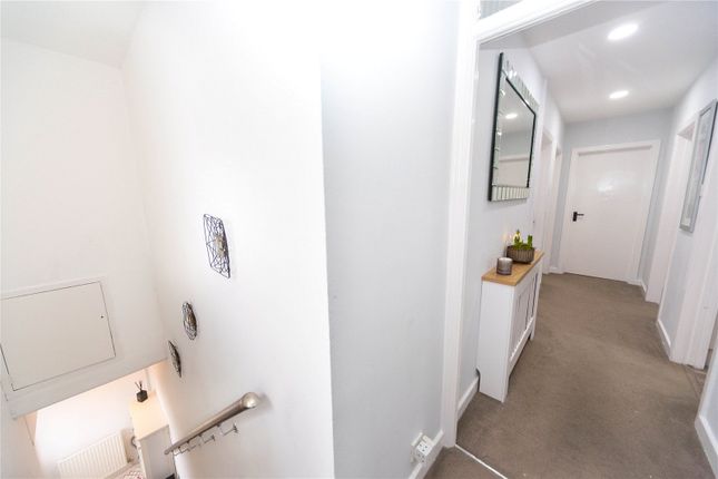 4, Hampton Court, Cardiff photo 3