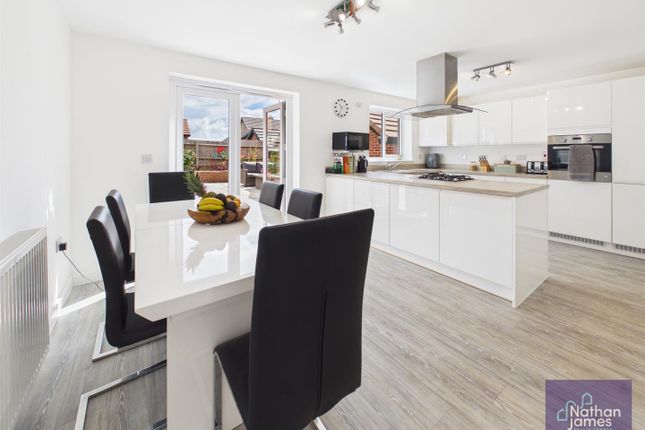 9, Sir Howel Crescent, Undy photo 2