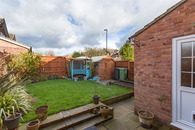 8, Wainers Close, York photo 3