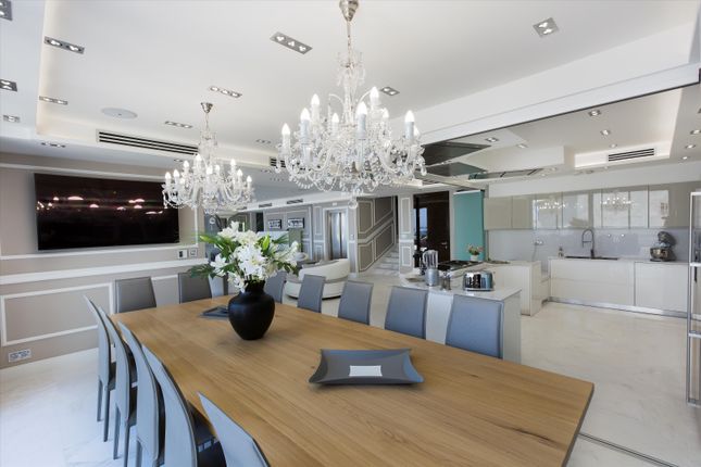 Villa for sale in Cannes, Alpes Maritimes, Cote D'azur, France