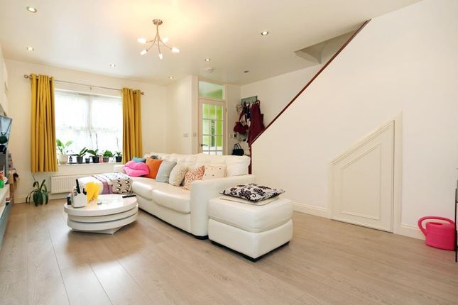 19, Oak Hill Crescent, Surbiton photo 2