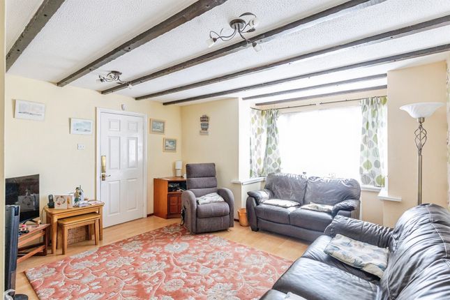 11, Denby Dale, Wellingborough photo 2