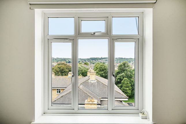 Flat 61, Phoenix House, Bath photo 3