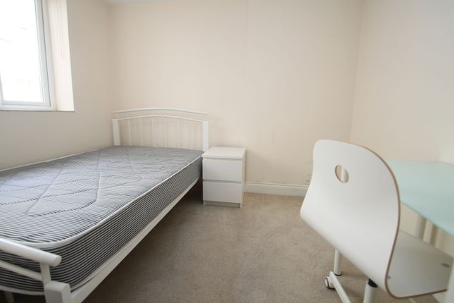 Flat 6, 185 Holdenhurst Road, Bournemouth photo 3