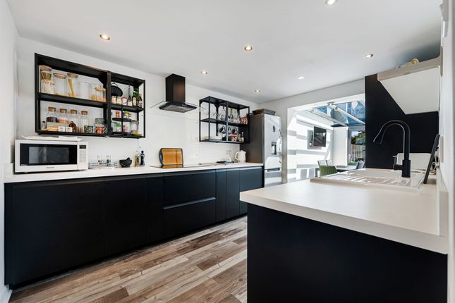 34 Wheatfield Road, Widnes photo 2