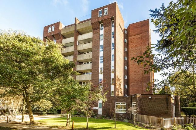 Property for Sale in West Avenue, London N3 - Buy Properties in West