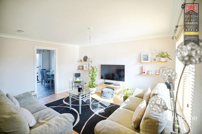 45, Wentworth Drive, Bishops Stortford photo 2