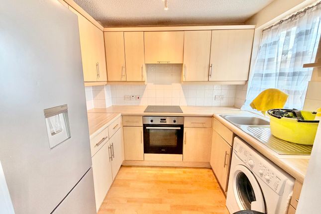 Flat 4, 25, Henry Bird Way, NORTHAMPTON photo 4