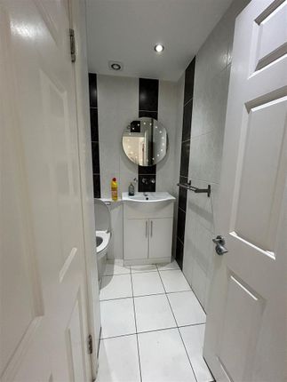 Thumbnail Detached house to rent in Park Close, London