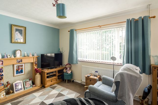 23, Holly Close, Horncastle photo 4