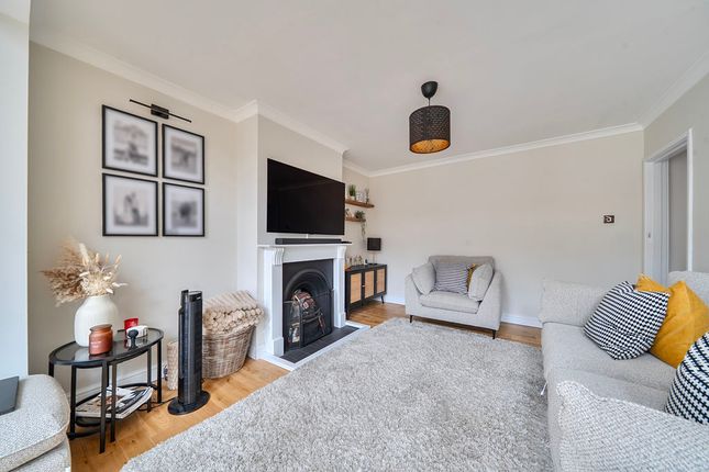 26, Harpenden Close, Bedford photo 4