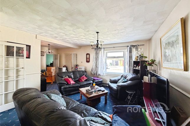 151, Cheyne Way, Hampshire photo 4