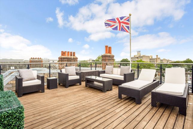3-bed flat on Vitali Close, London, £945,000