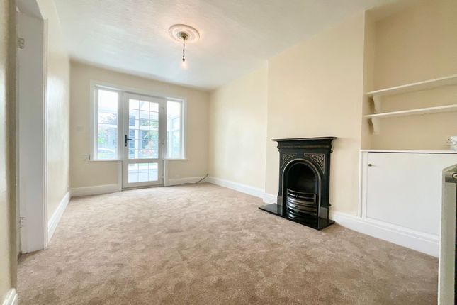 81 Seafield Avenue, Scarborough photo 2