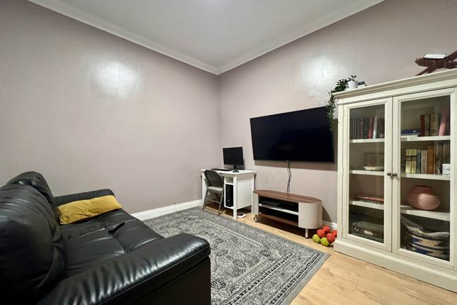 72, Sherrard Road, London photo 4