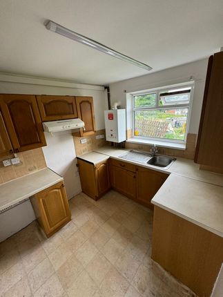 27, Pasture Lane, Bradford photo 2