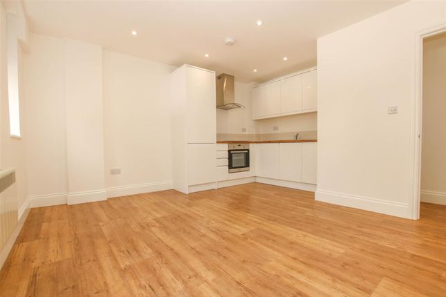 Flat 2, 70 Walton Street, Aylesbury photo 5