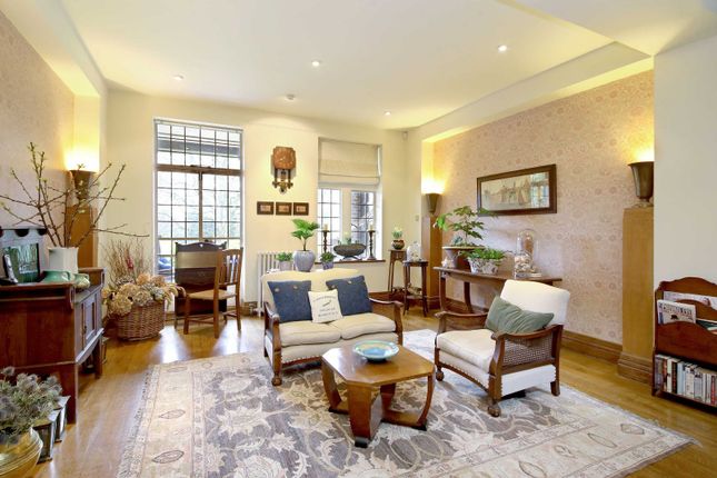 Kingswood,, Manor Road, Penn photo 2