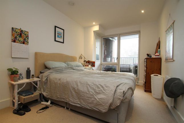 9 Acacia House, 213 Bow Road, London photo 4