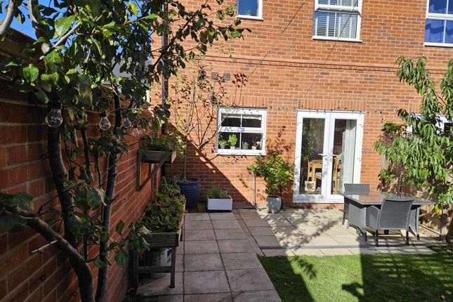 Town house for sale in Randall Crescent, Cromer
