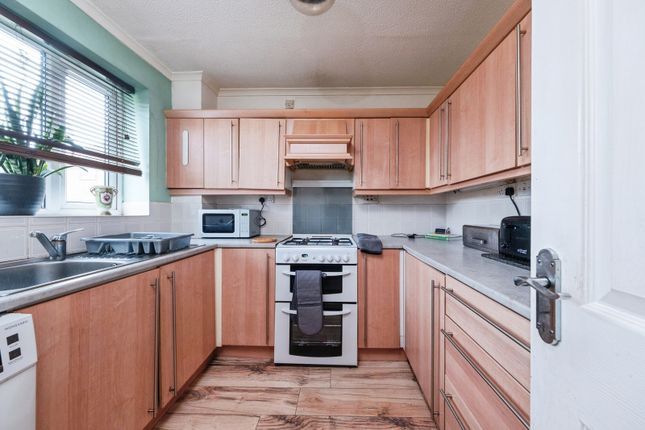 70, Hexham Gardens, Milton Keynes photo 4