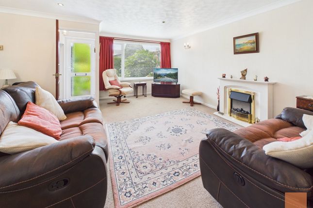 62, Ellen Close, Truro photo 3