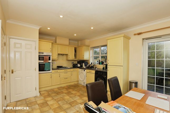 Bampton Drive, Cottam, Preston photo 4