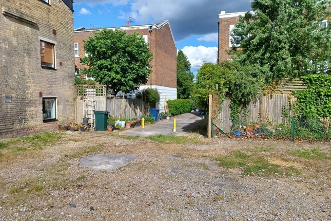Property to rent in Belgravia Close, Barnet