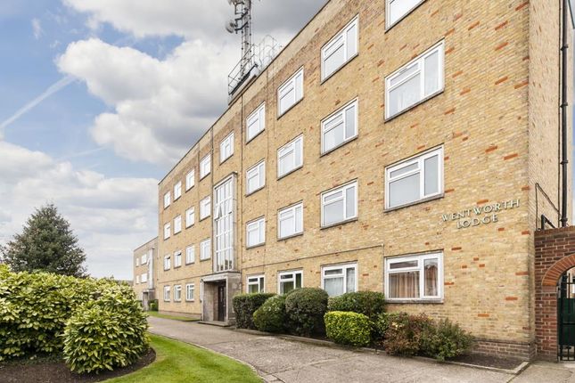 Flat to rent in Wentworth Lodge, 1 Wentworth Park, London