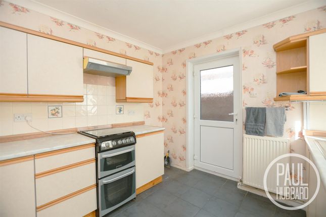 50, Lloyds Avenue, Lowestoft photo 3