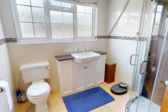 Detached house for sale in Manor House Close, Lowdham, Nottingham, Nottinghamshire