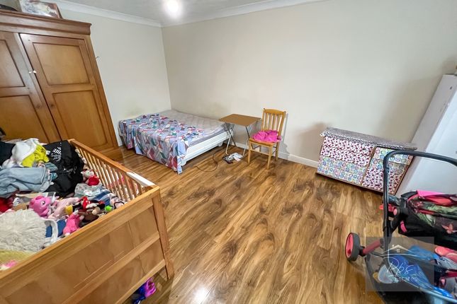 End terrace house for sale in Ringway, Norwood Green
