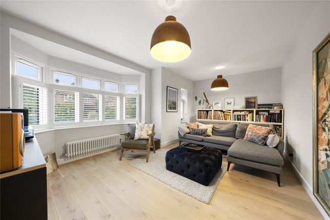27, Spenser Avenue, Surrey photo 2