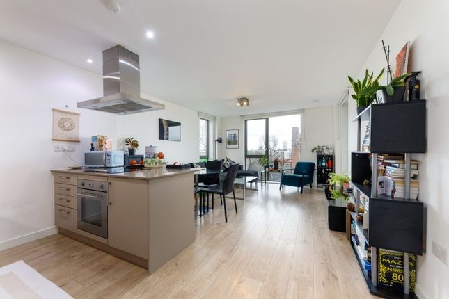 Thumbnail Flat to rent in Camberwell Road, London