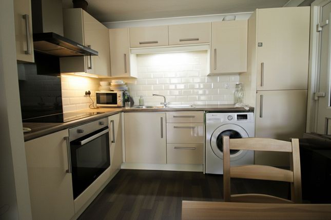 60 Snowdon Close, Eastbourne photo 3